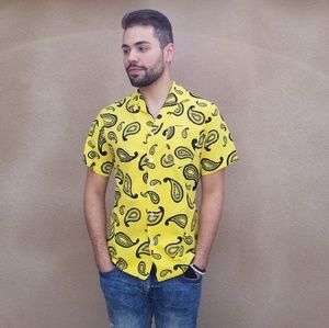 Vintage yellow button up with black PAISLEY design